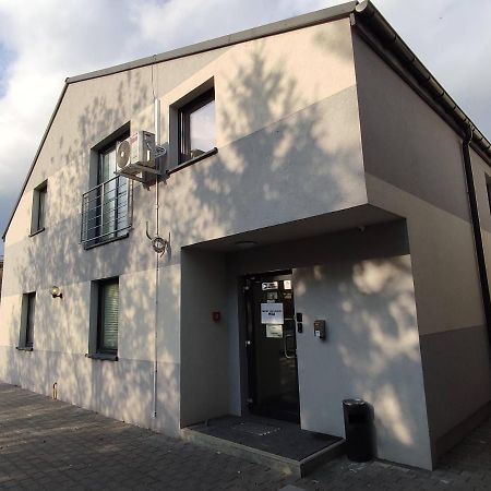 Obiekt Noclegowy Ocelot Pruszków Exterior foto